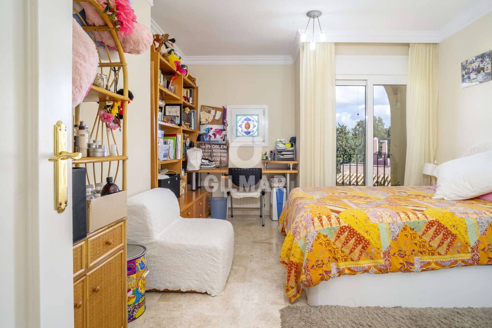 Property slider Gilmar