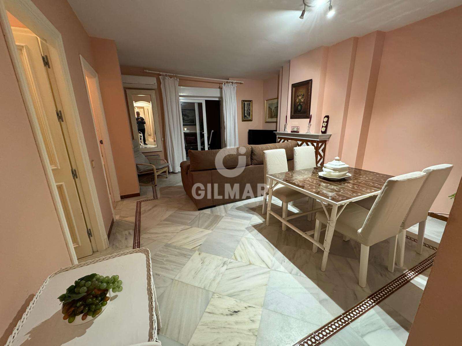 Property slider Gilmar