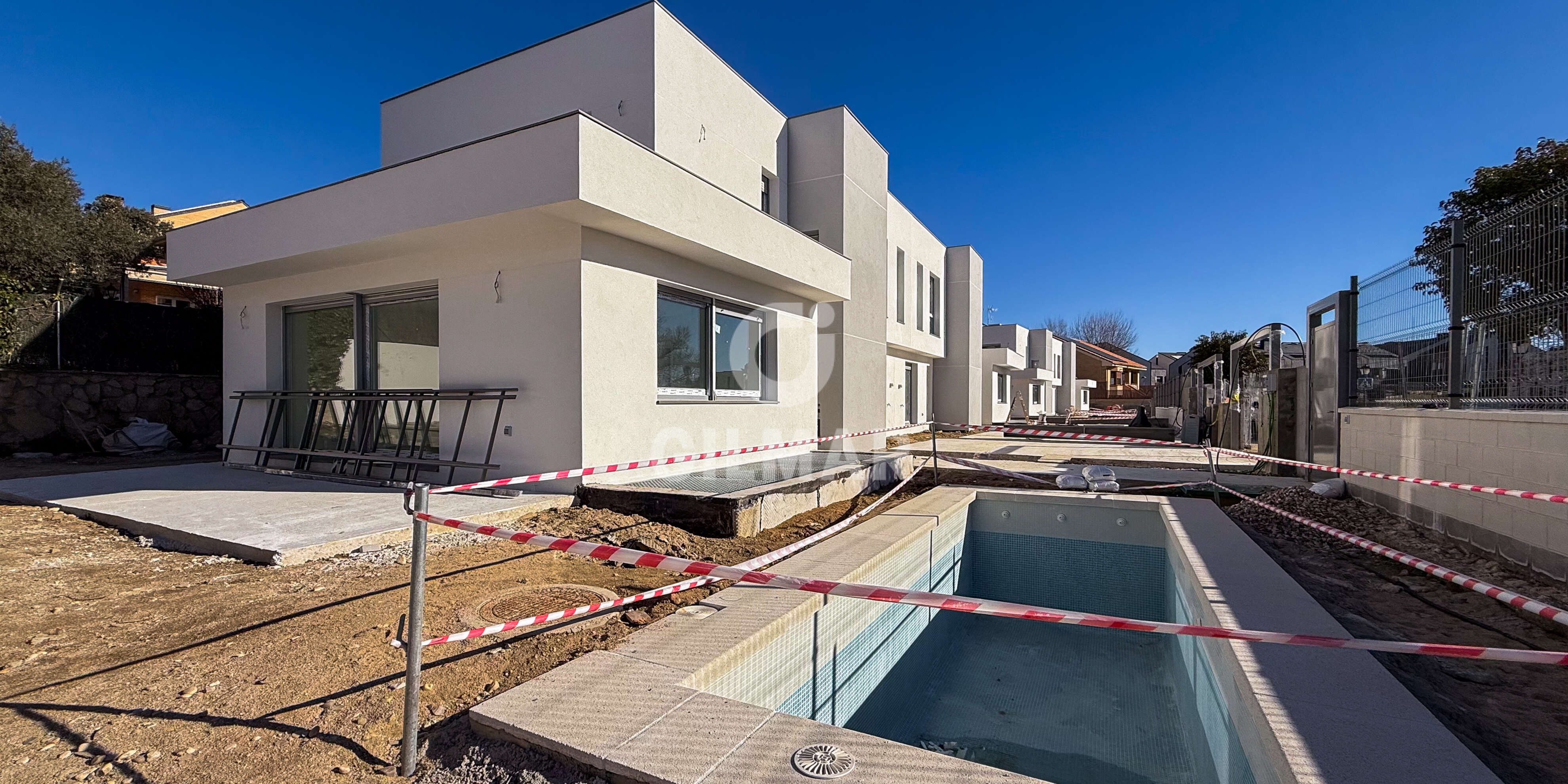 Photo of Semi-detached house