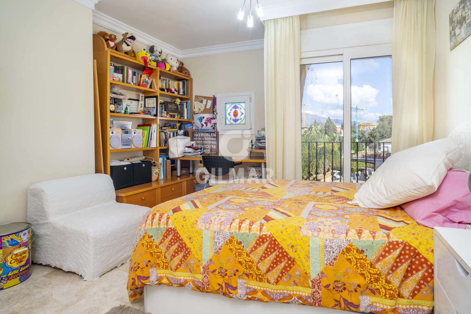Property slider Gilmar