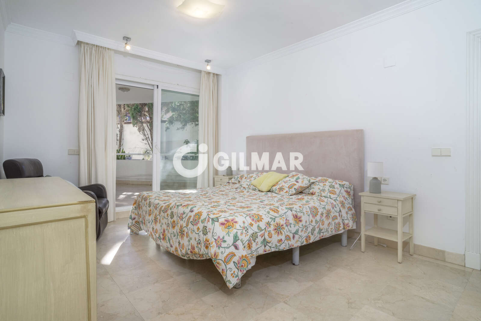 Property slider Gilmar