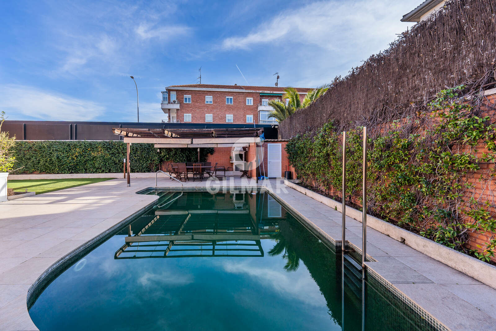 Property slider Gilmar