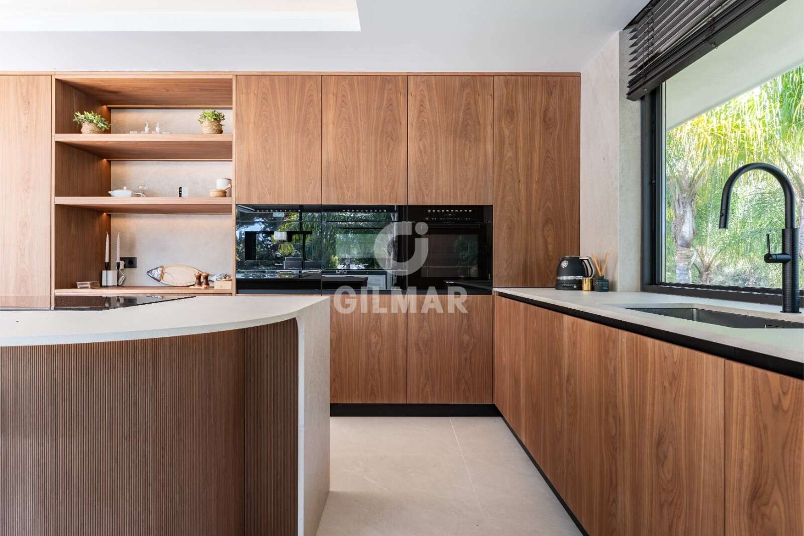 Property slider Gilmar