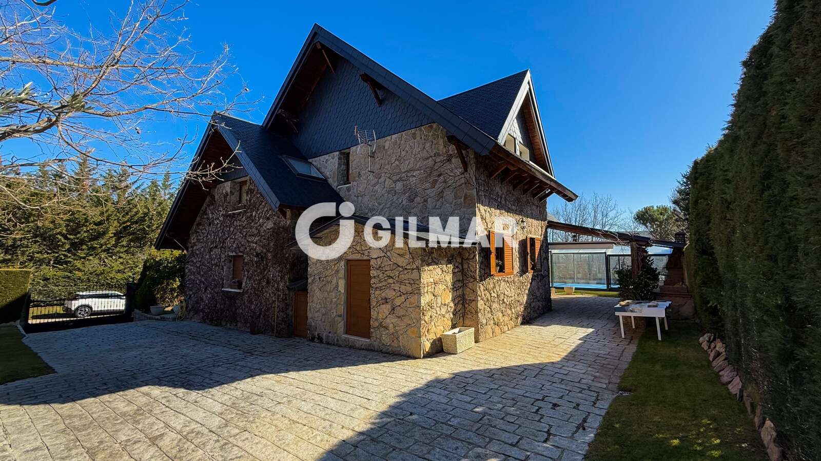 Property slider Gilmar