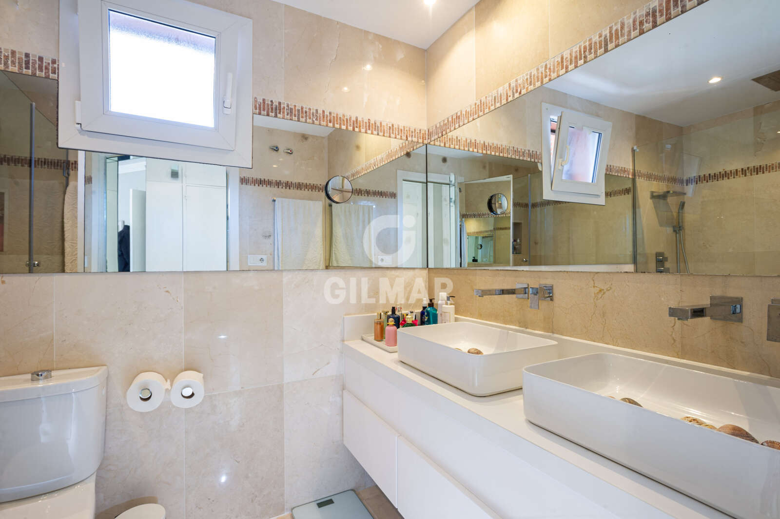 Property slider Gilmar