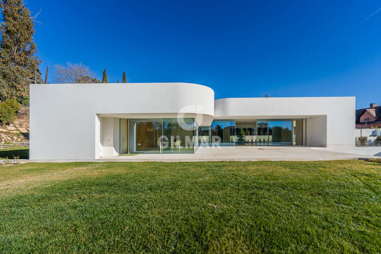 Chalet Independiente en venta en La Moraleja – Madrid | Gilmar