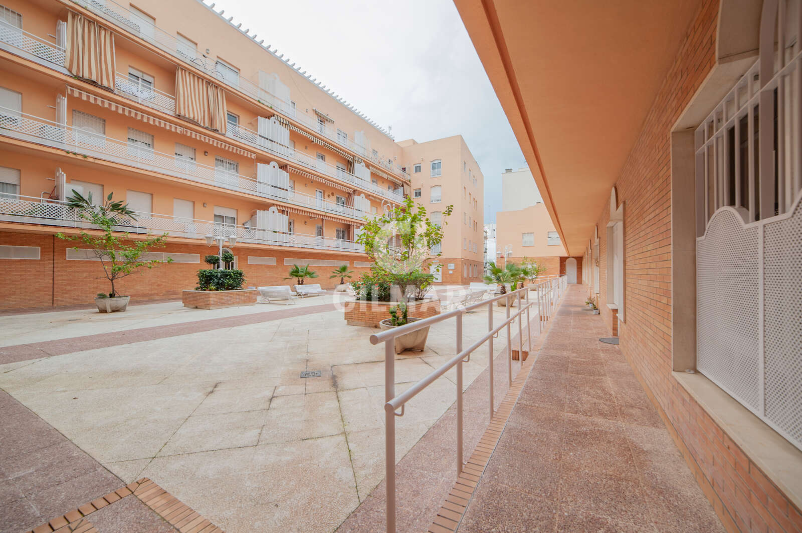 Property slider Gilmar