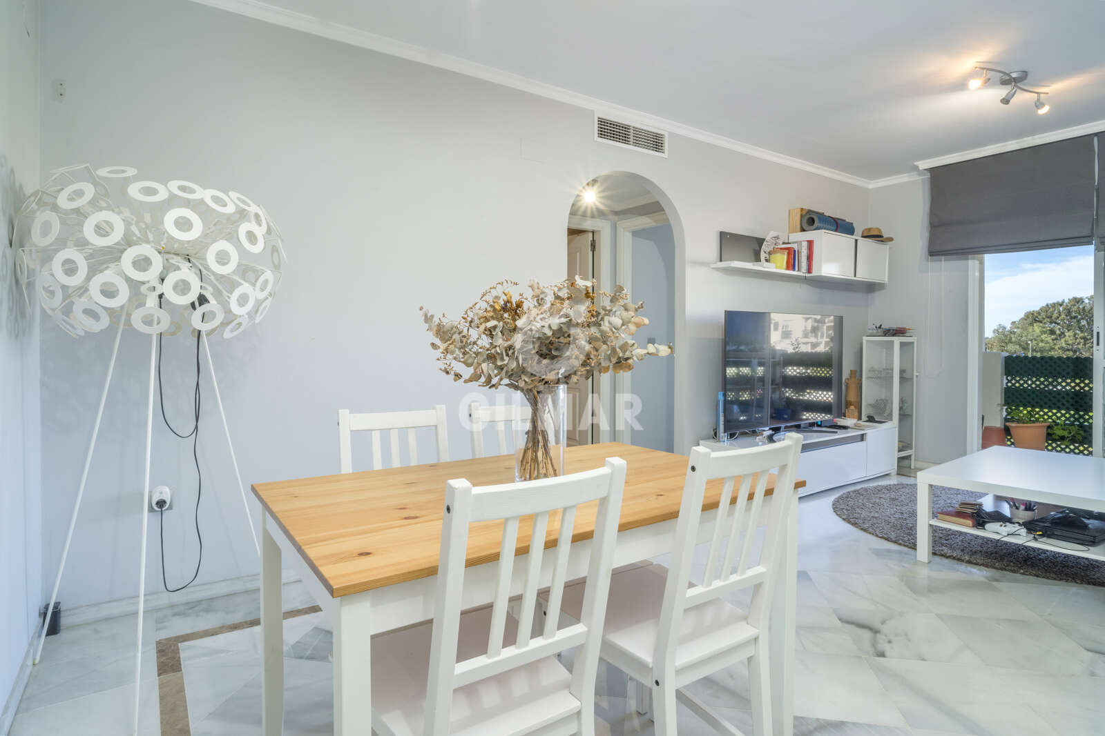 Property slider Gilmar