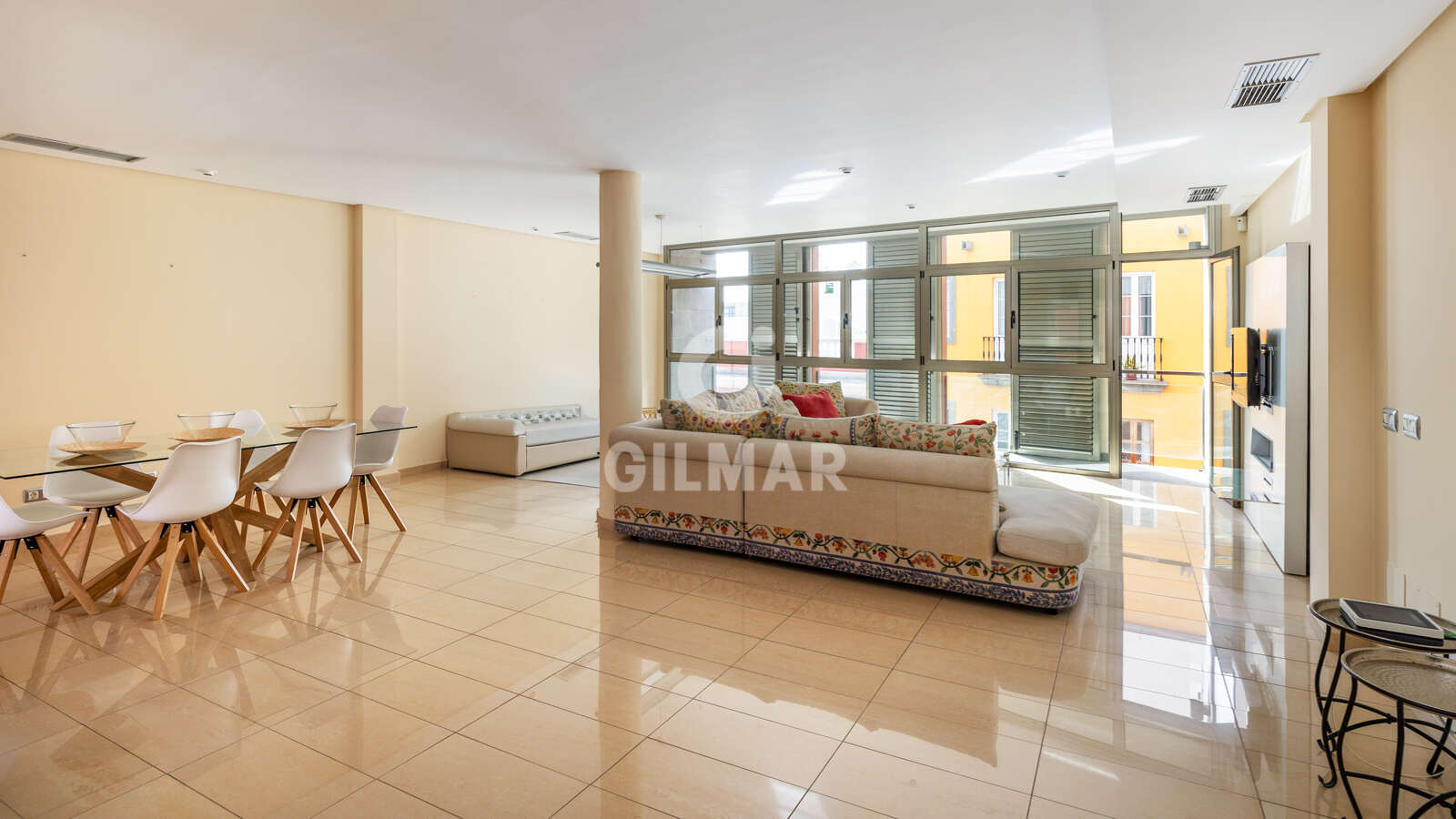 Property slider Gilmar