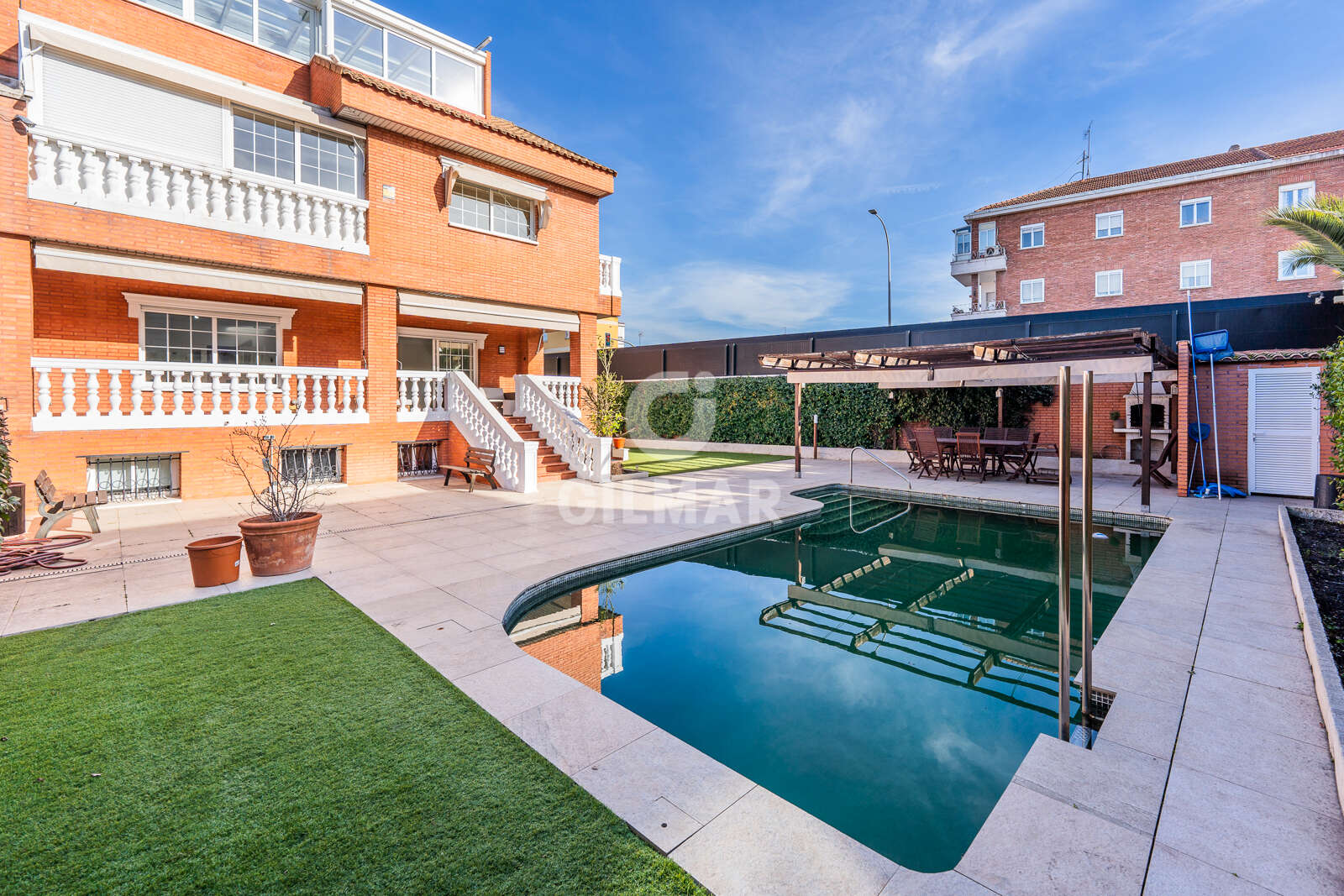 Property slider Gilmar