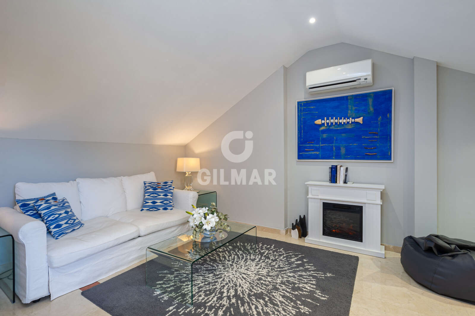 Property slider Gilmar