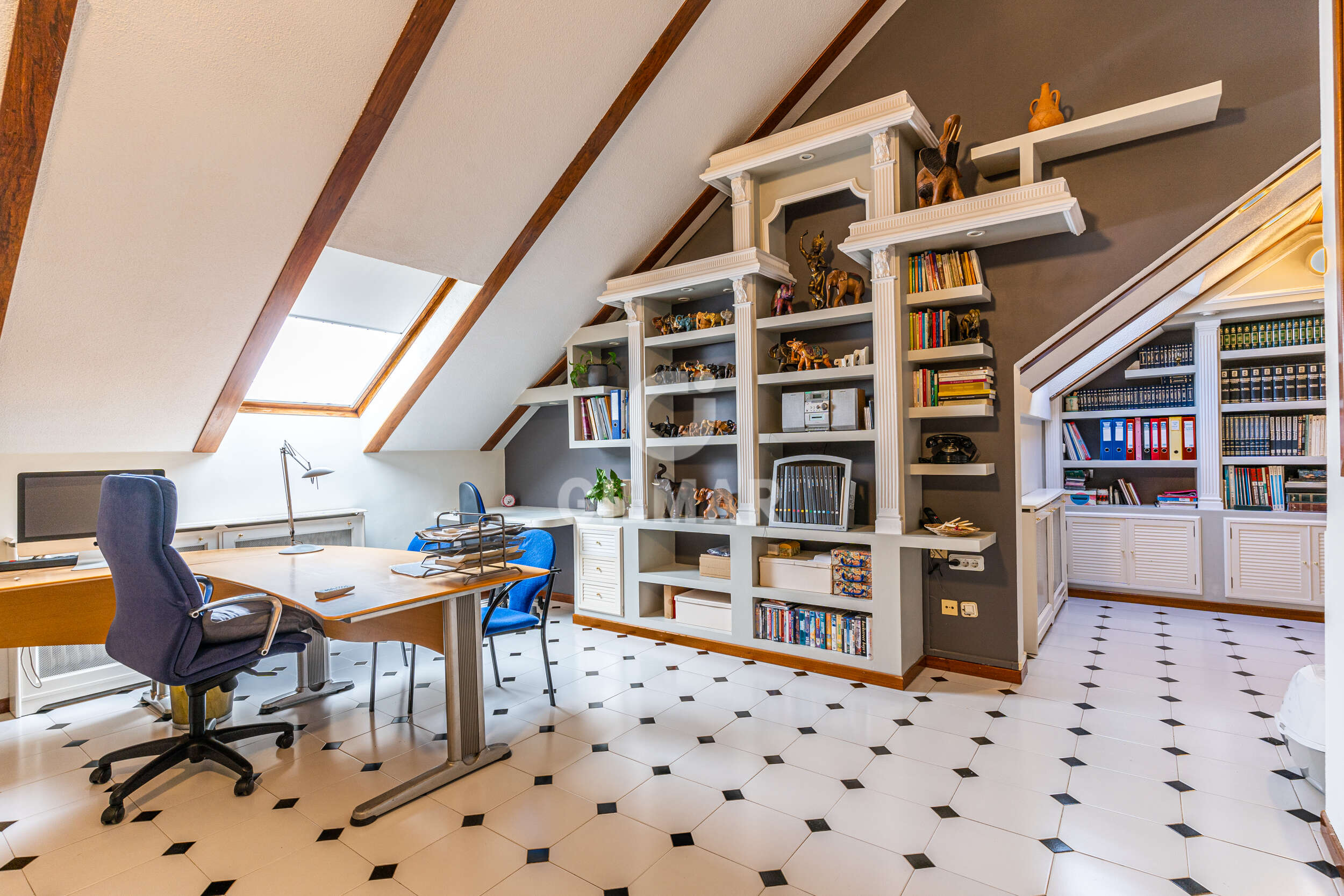 Photo of Semi-detached house