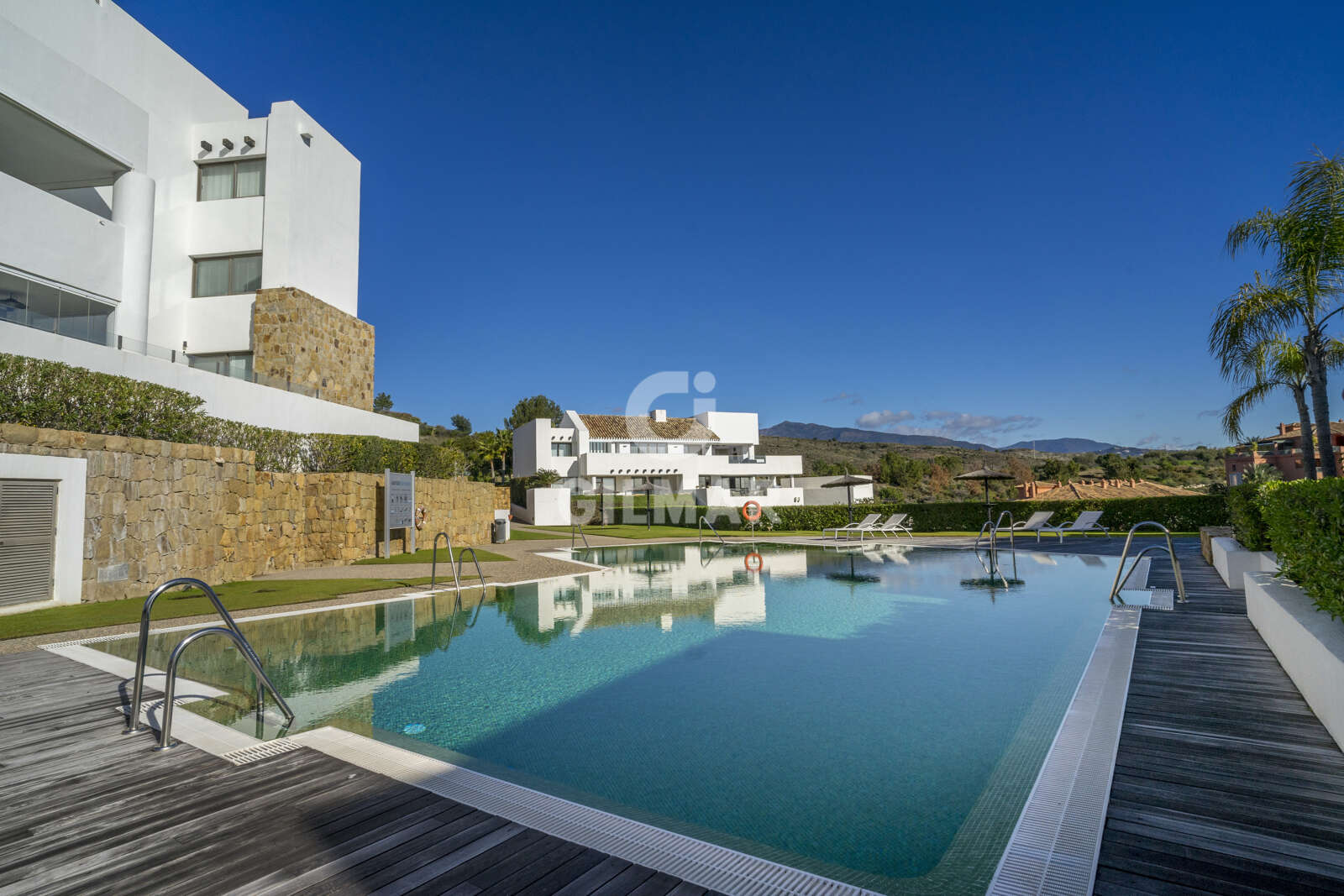 Property slider Gilmar