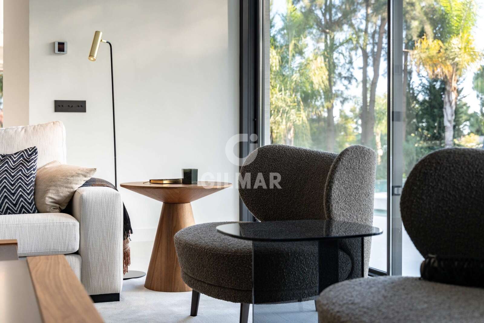 Property slider Gilmar