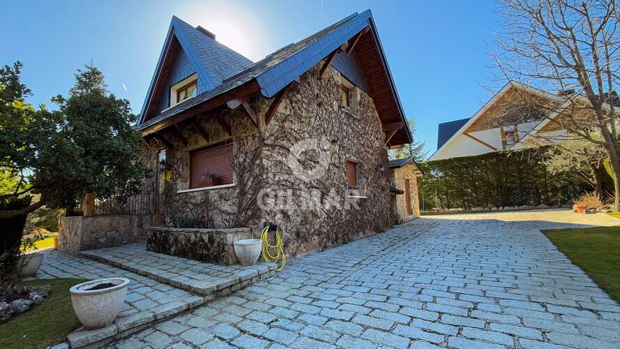 Chalet Independiente en venta en Navacerrada – Madrid | Gilmar