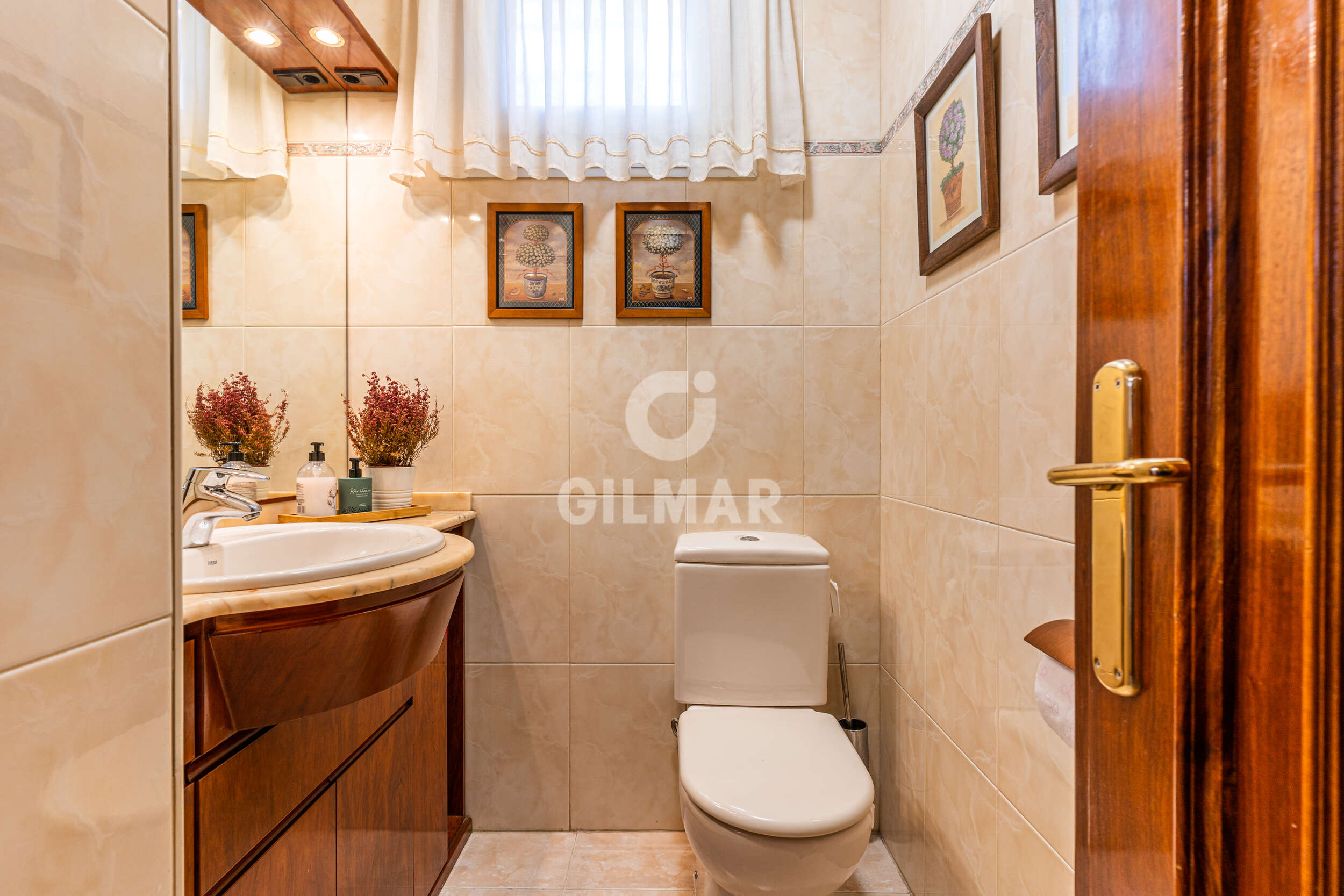 Photo of Semi-detached house