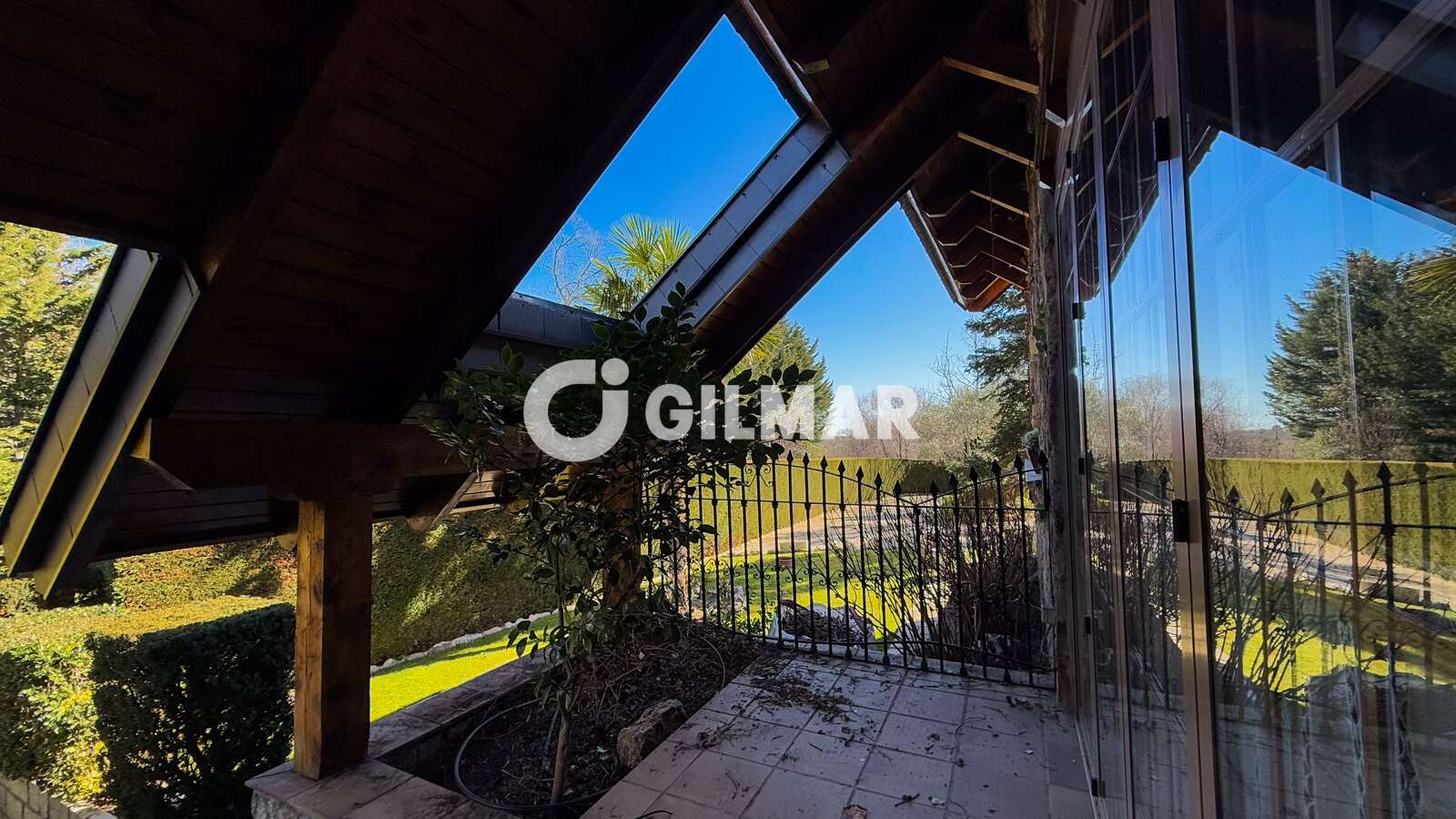 Property slider Gilmar