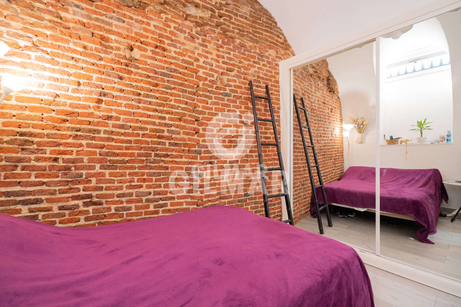 Property slider Gilmar
