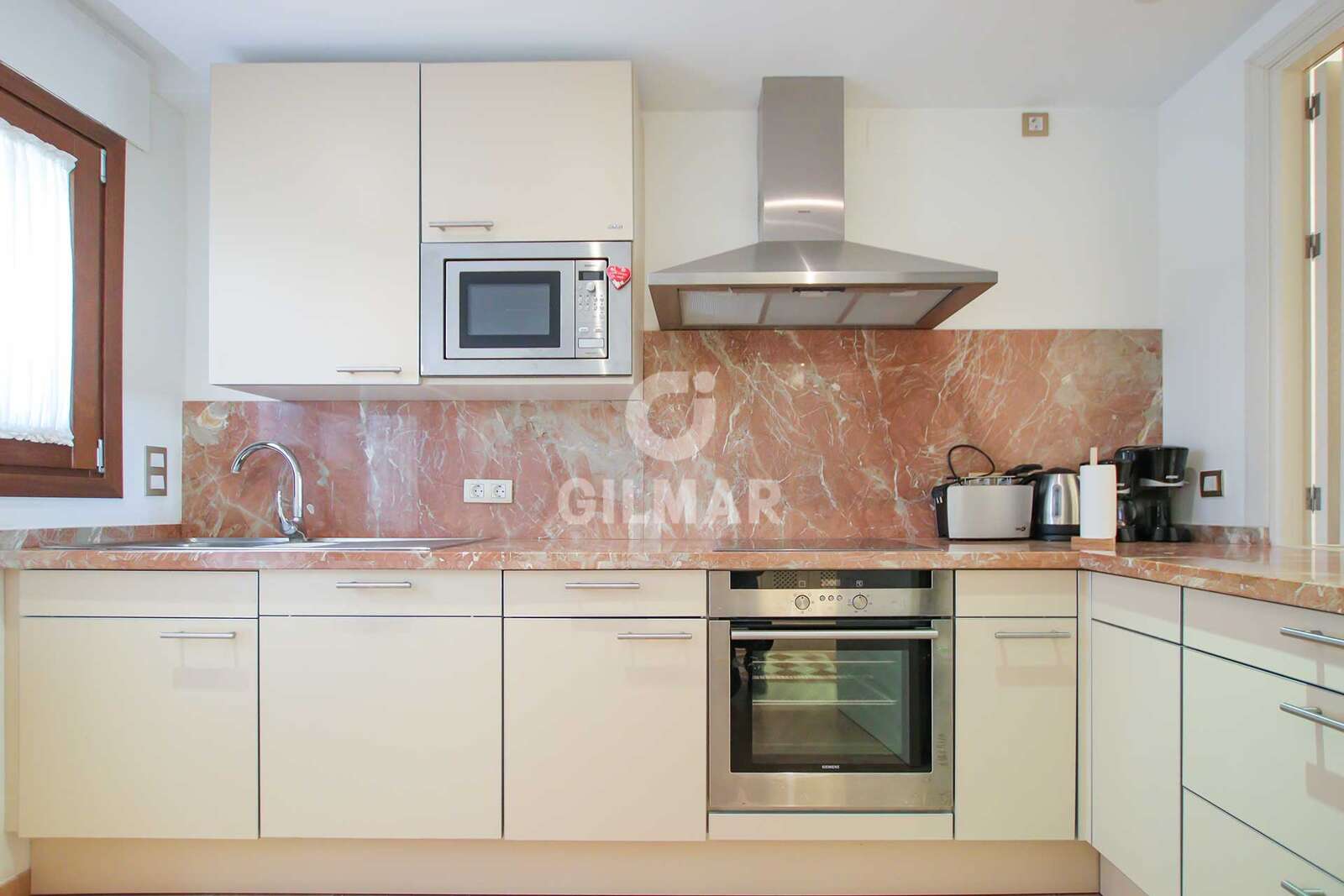 Property slider Gilmar
