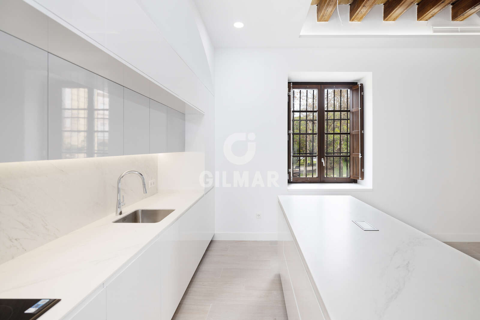 Property slider Gilmar