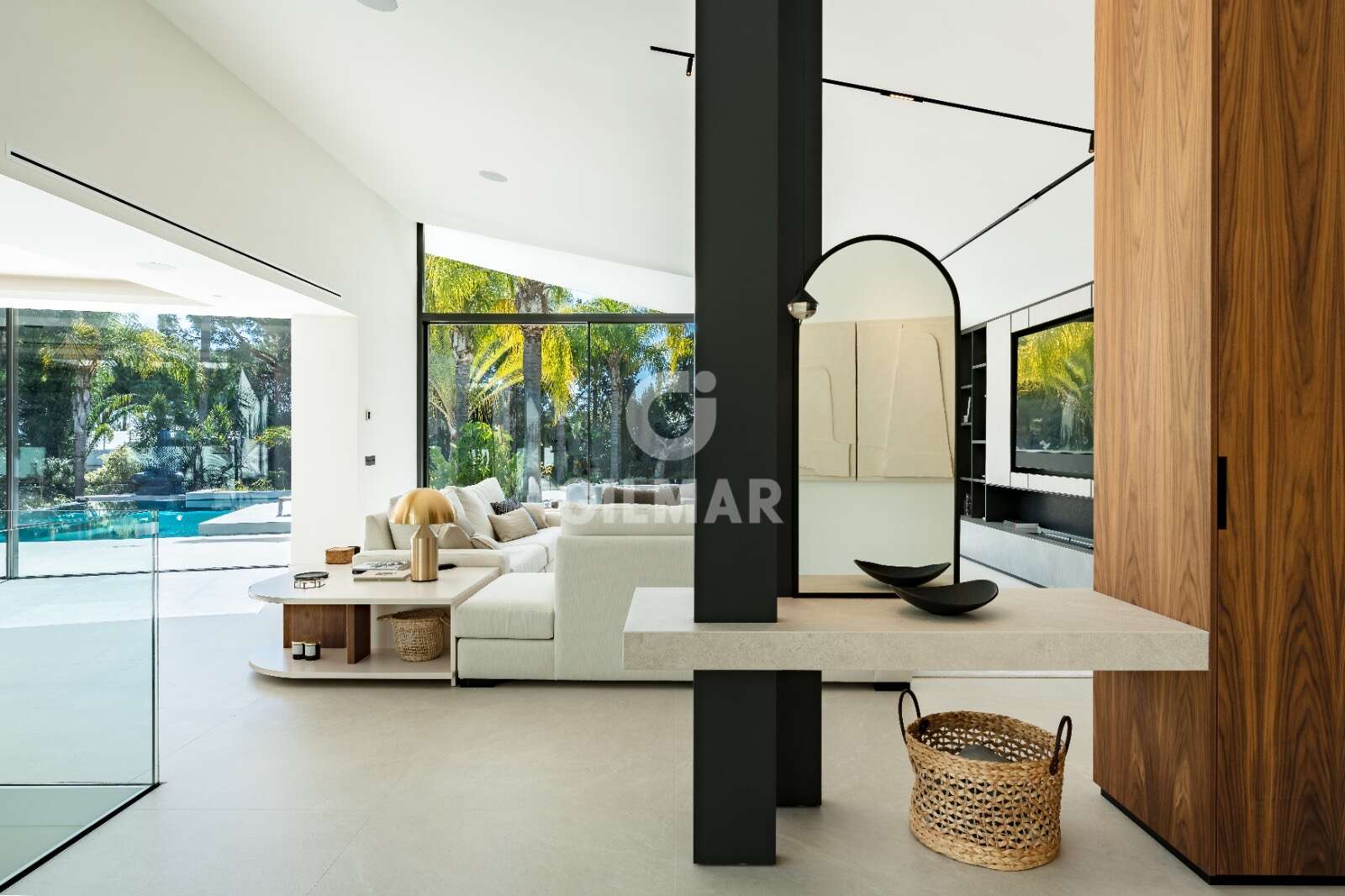 Property slider Gilmar