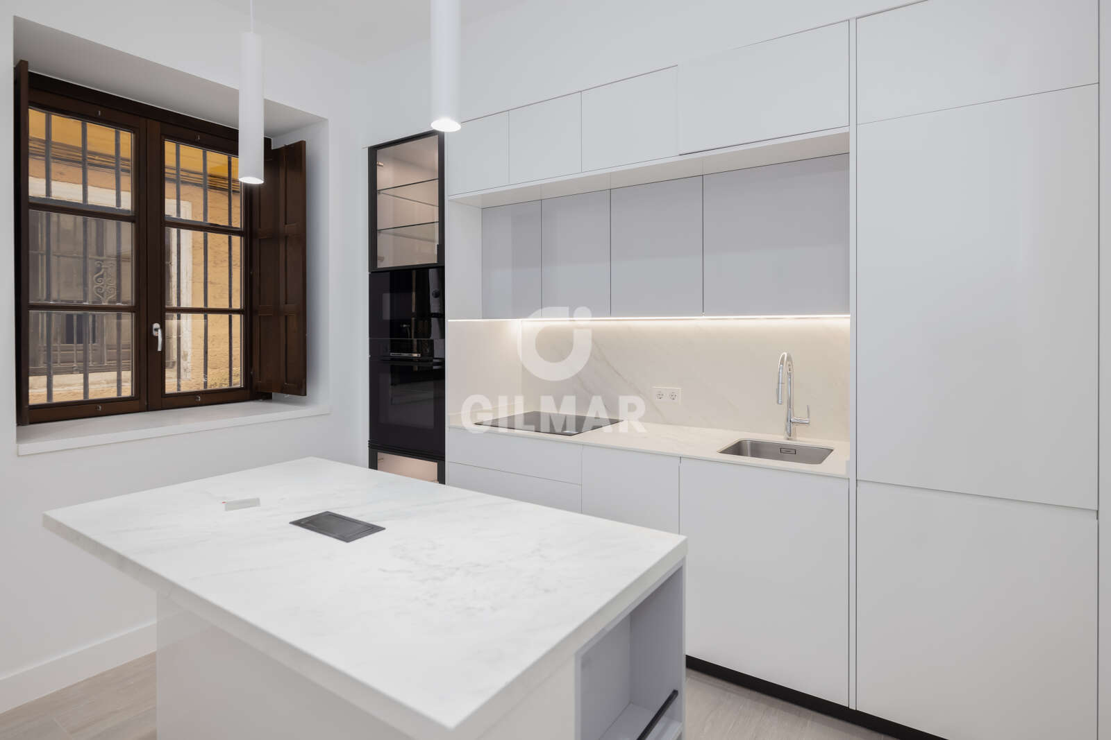 Property slider Gilmar