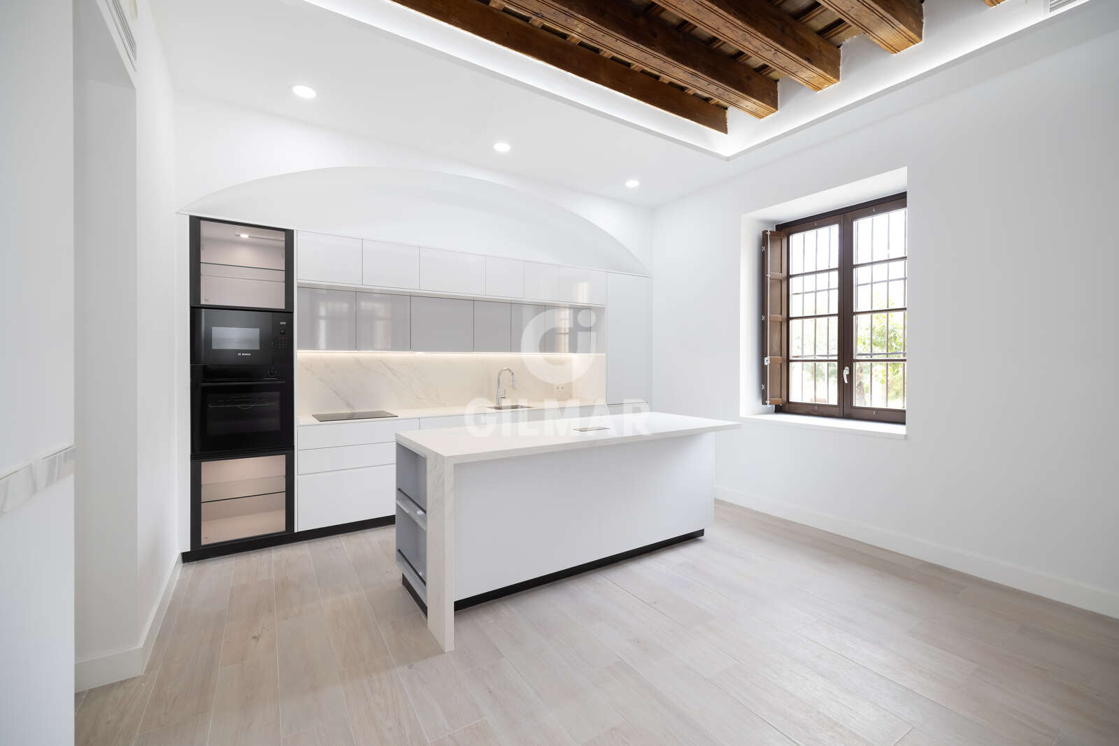 Property slider Gilmar