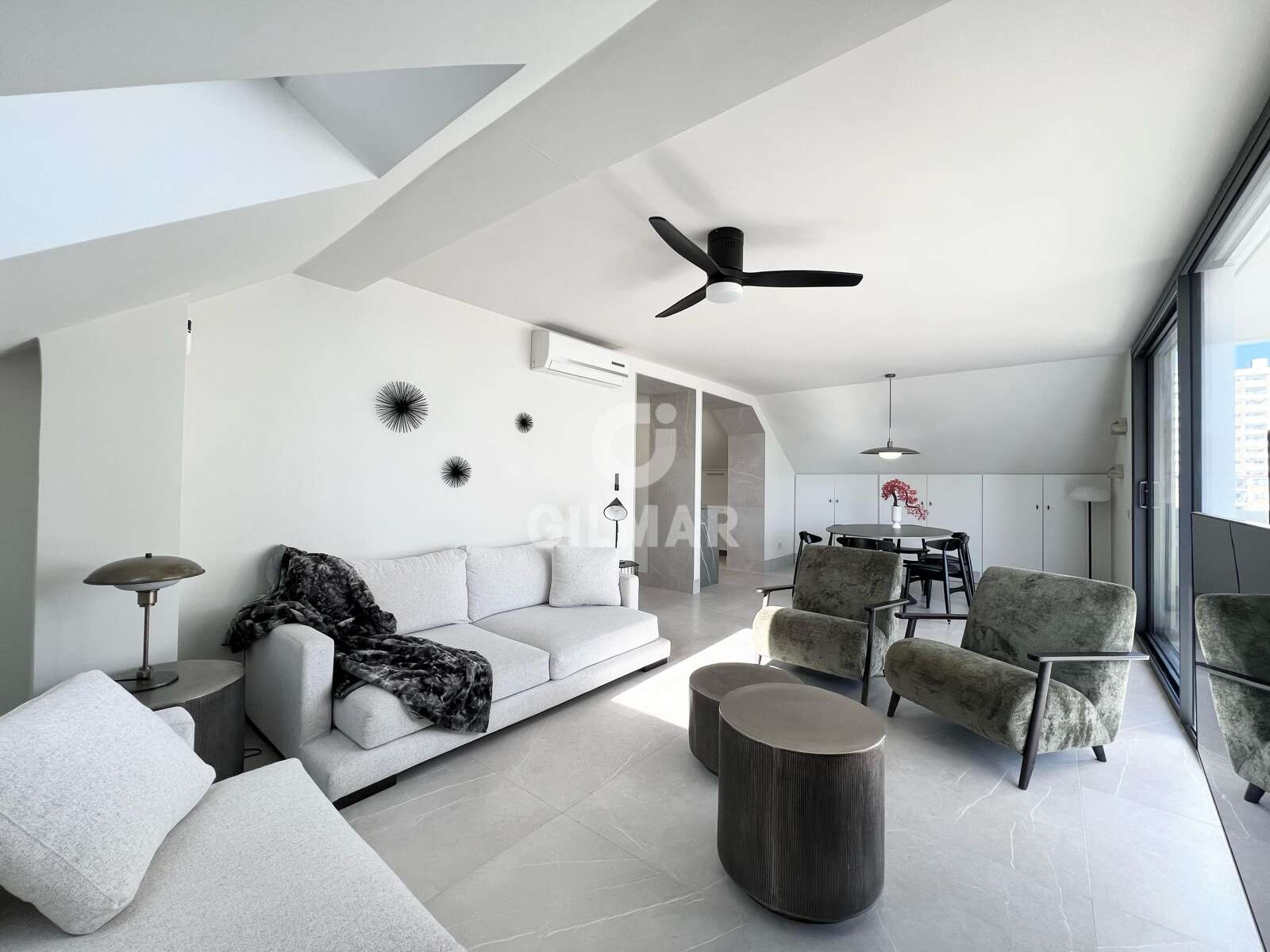 Property slider Gilmar
