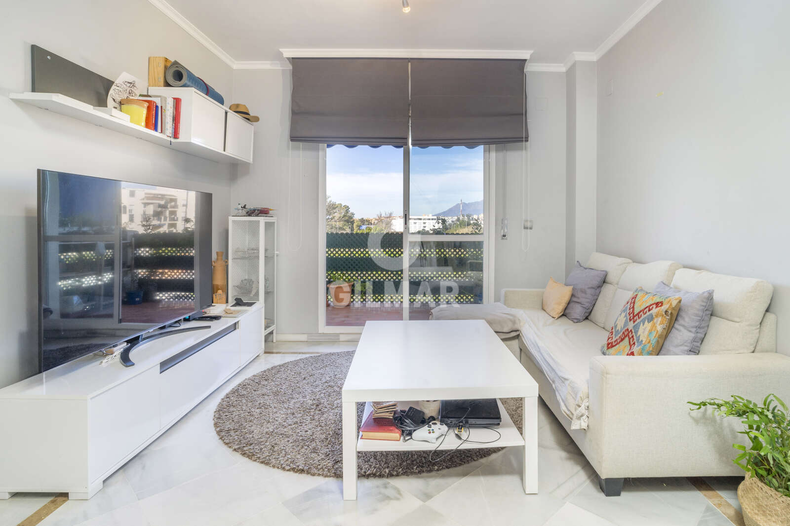 Property slider Gilmar