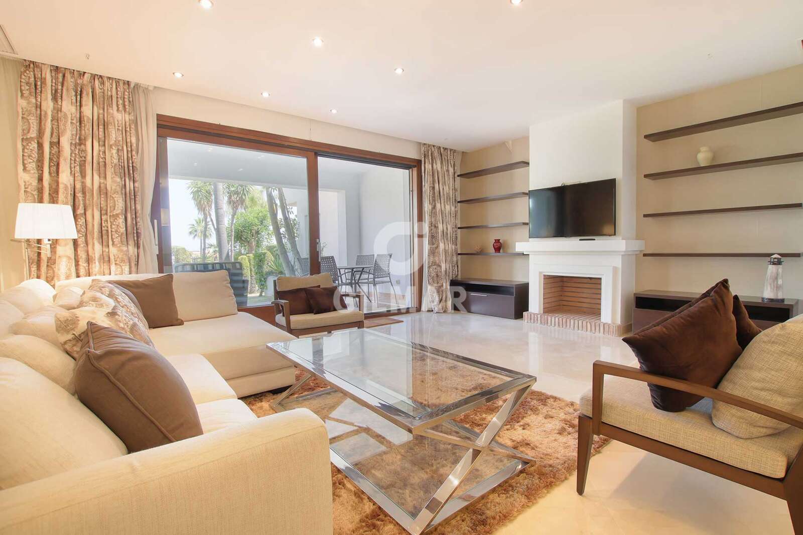 Property slider Gilmar