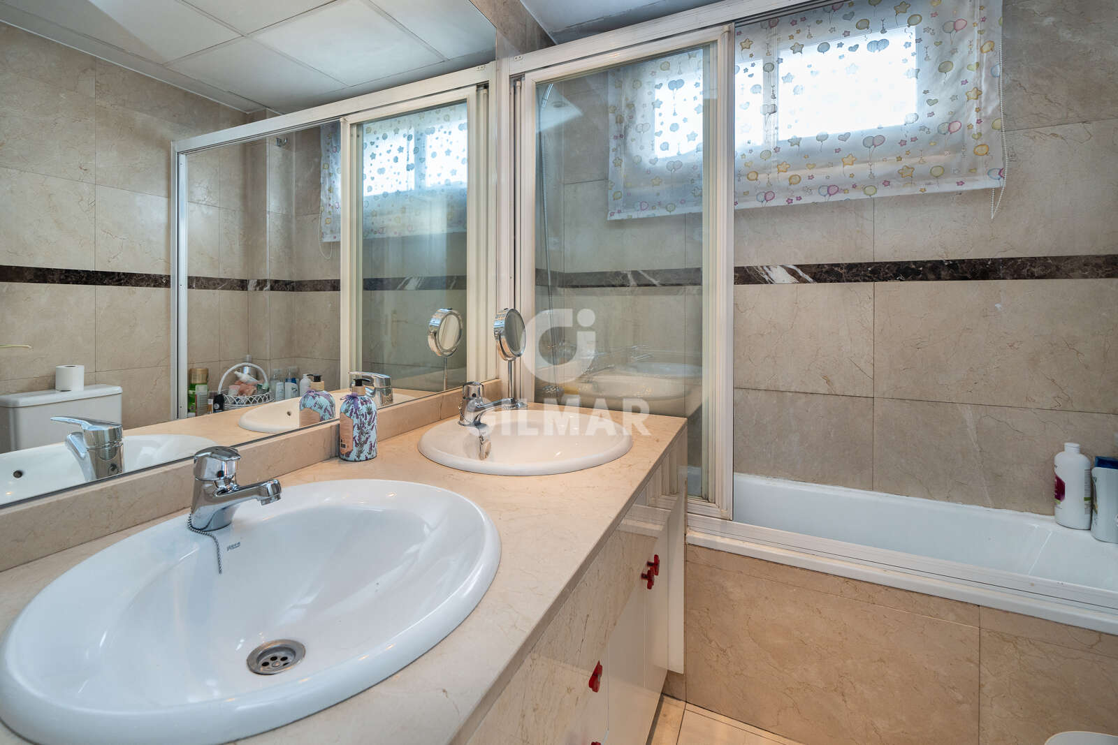 Property slider Gilmar