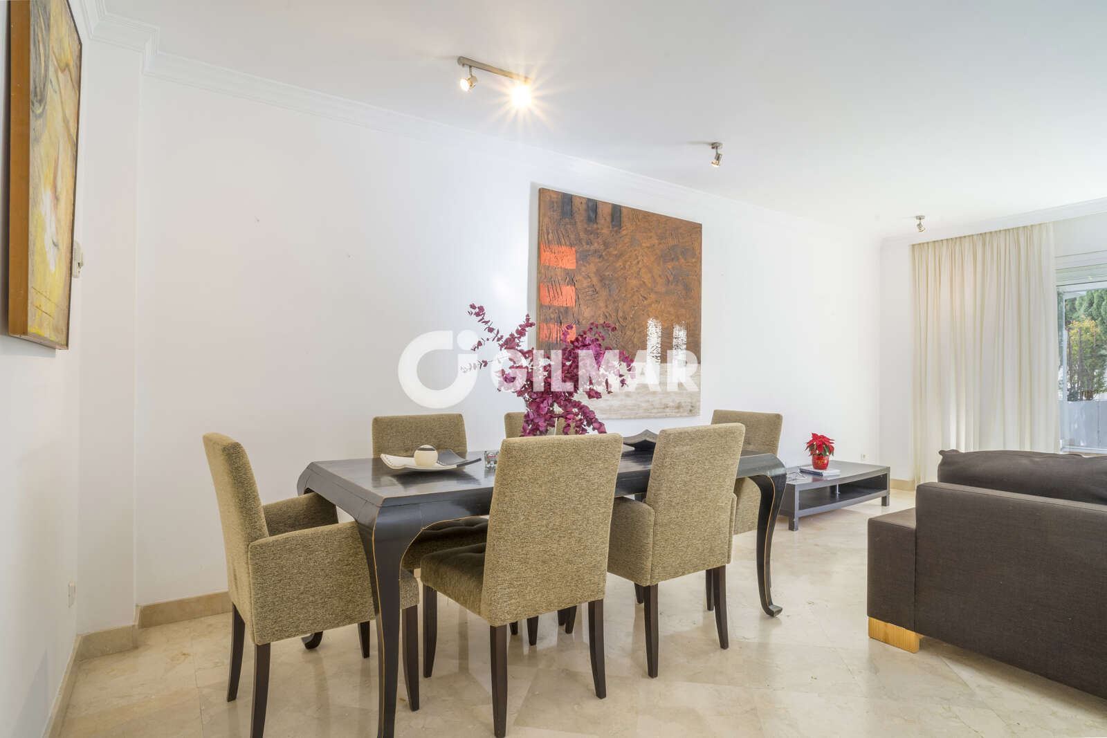Property slider Gilmar