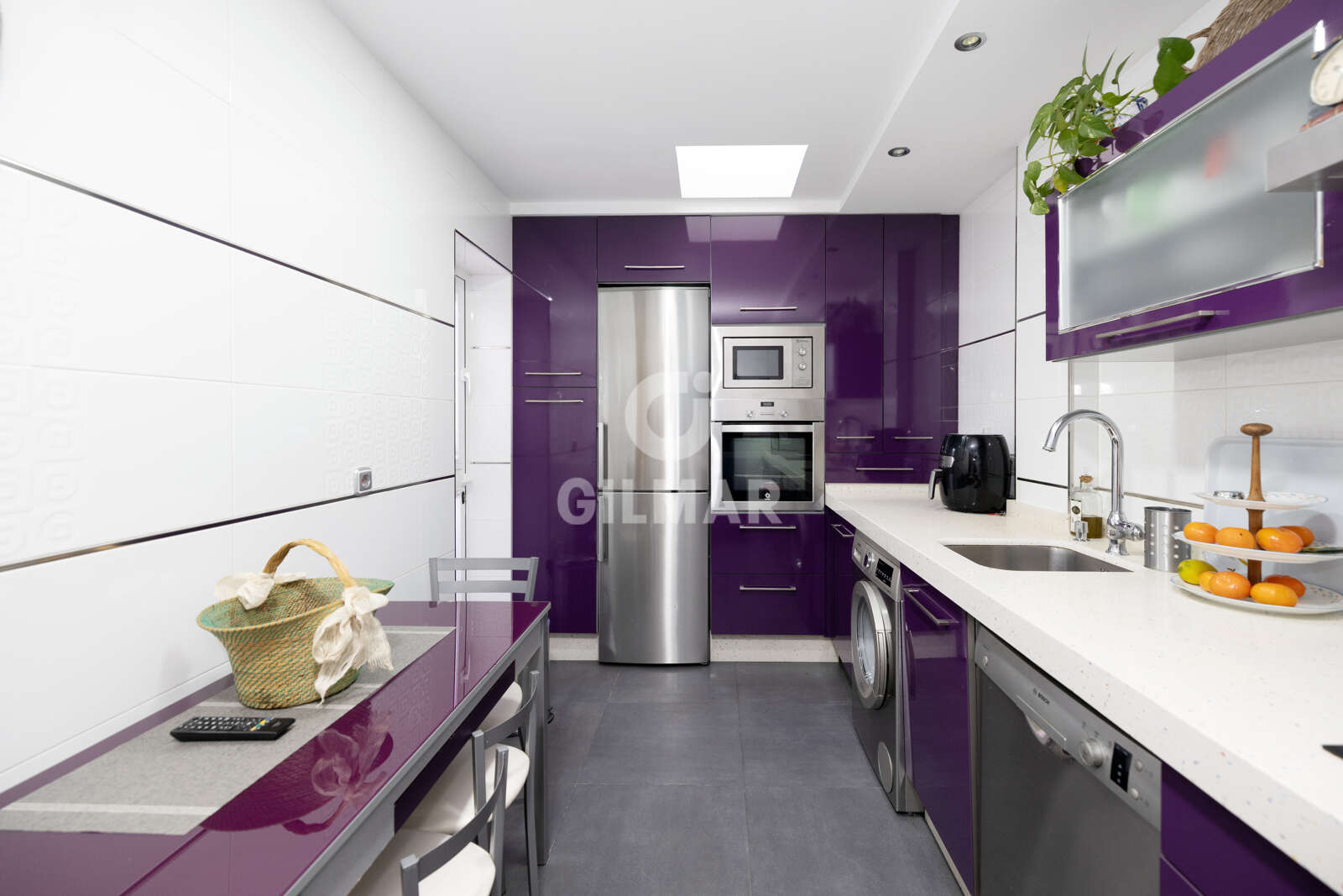 Property slider Gilmar
