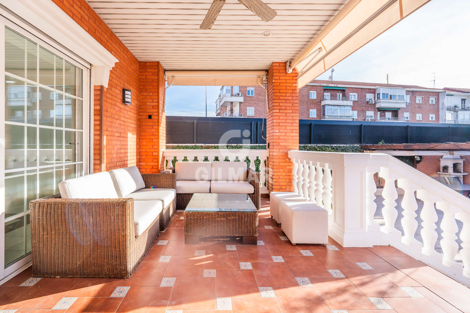Property slider Gilmar