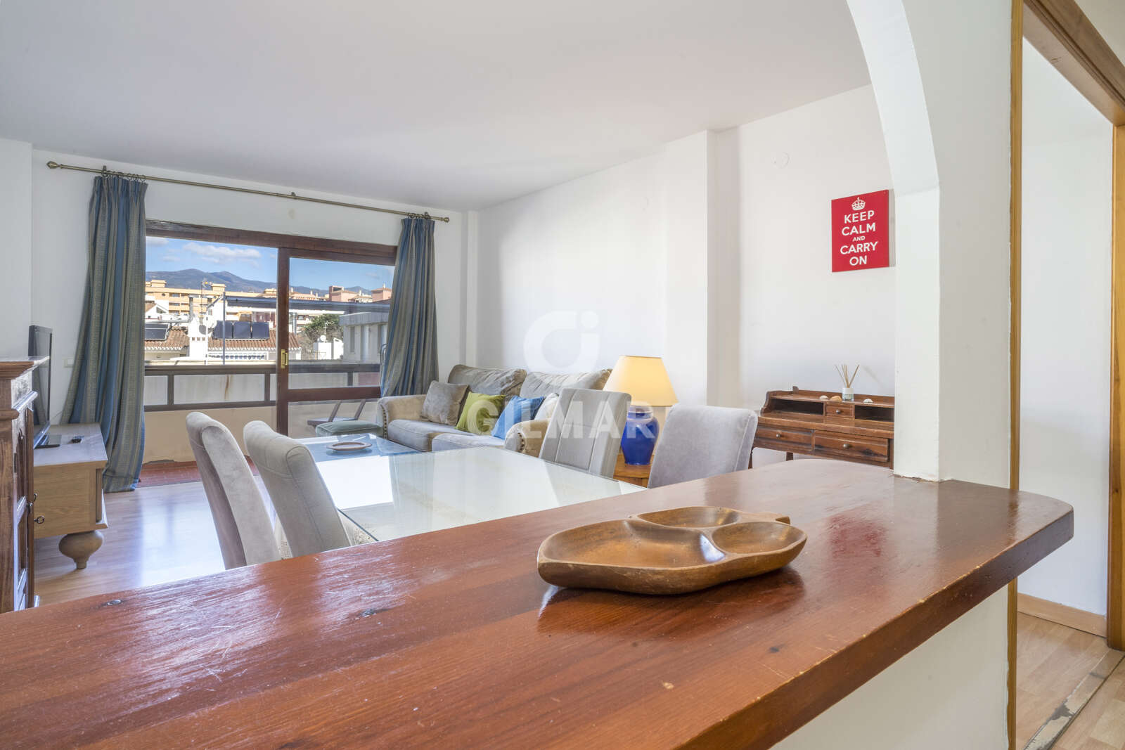 Property slider Gilmar