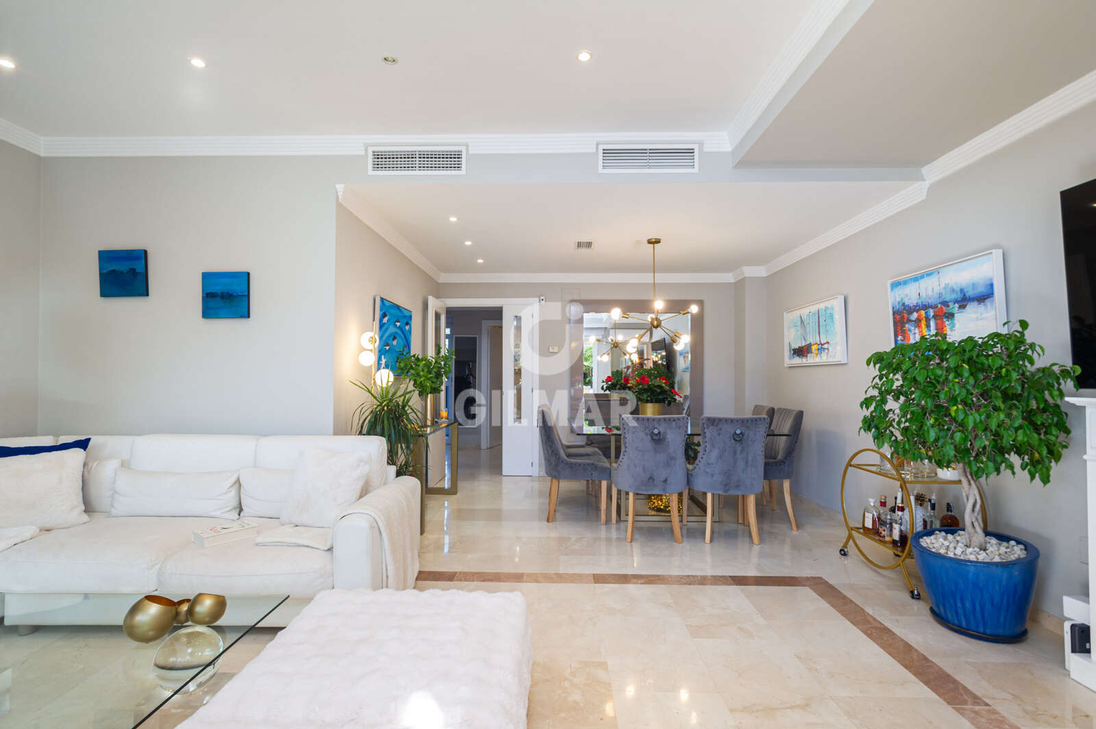Property slider Gilmar