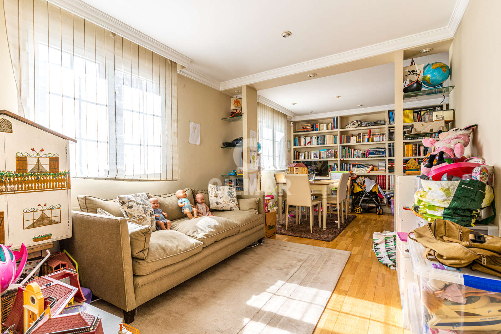 Property slider Gilmar