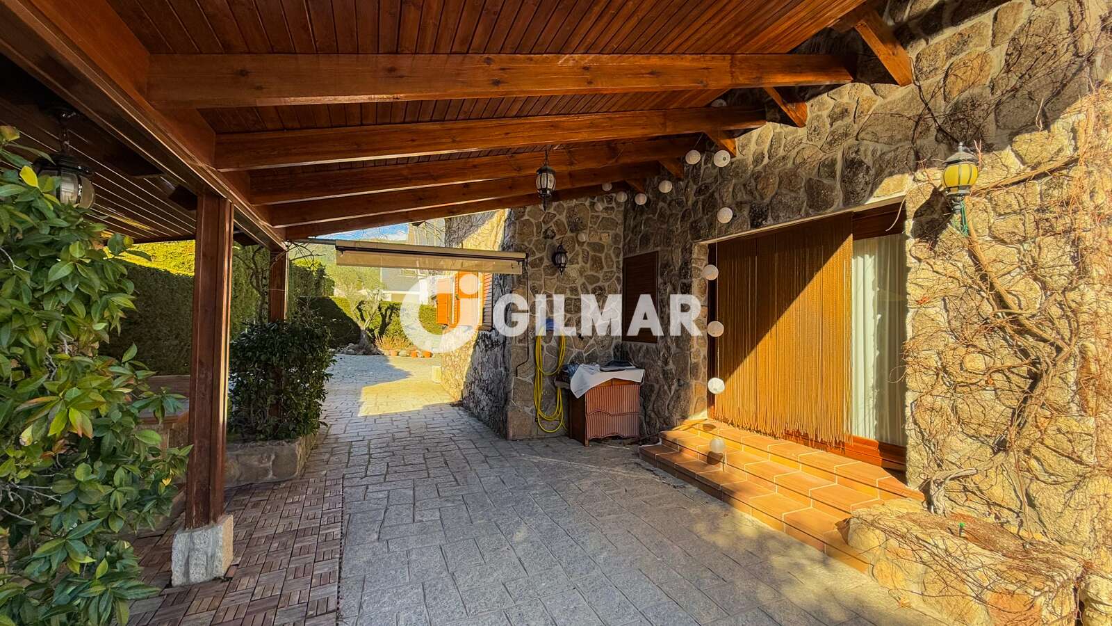 Property slider Gilmar