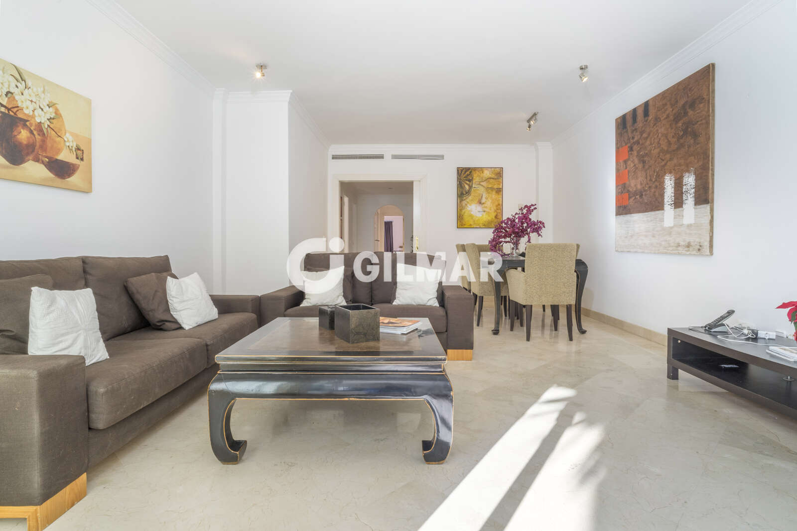 Property slider Gilmar