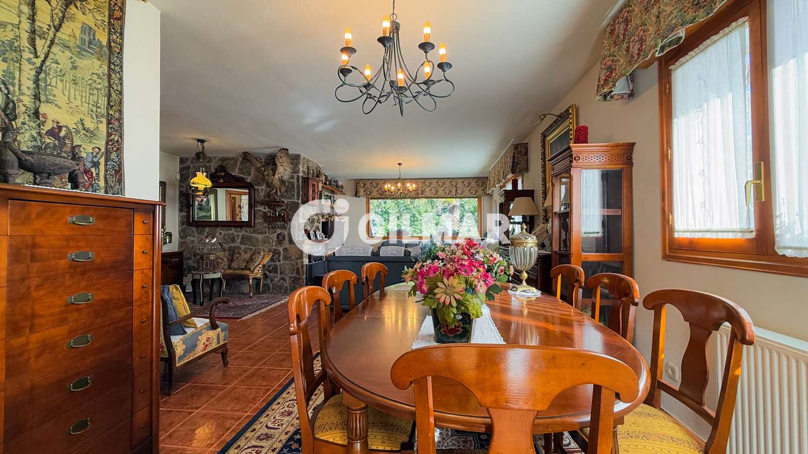 Property slider Gilmar