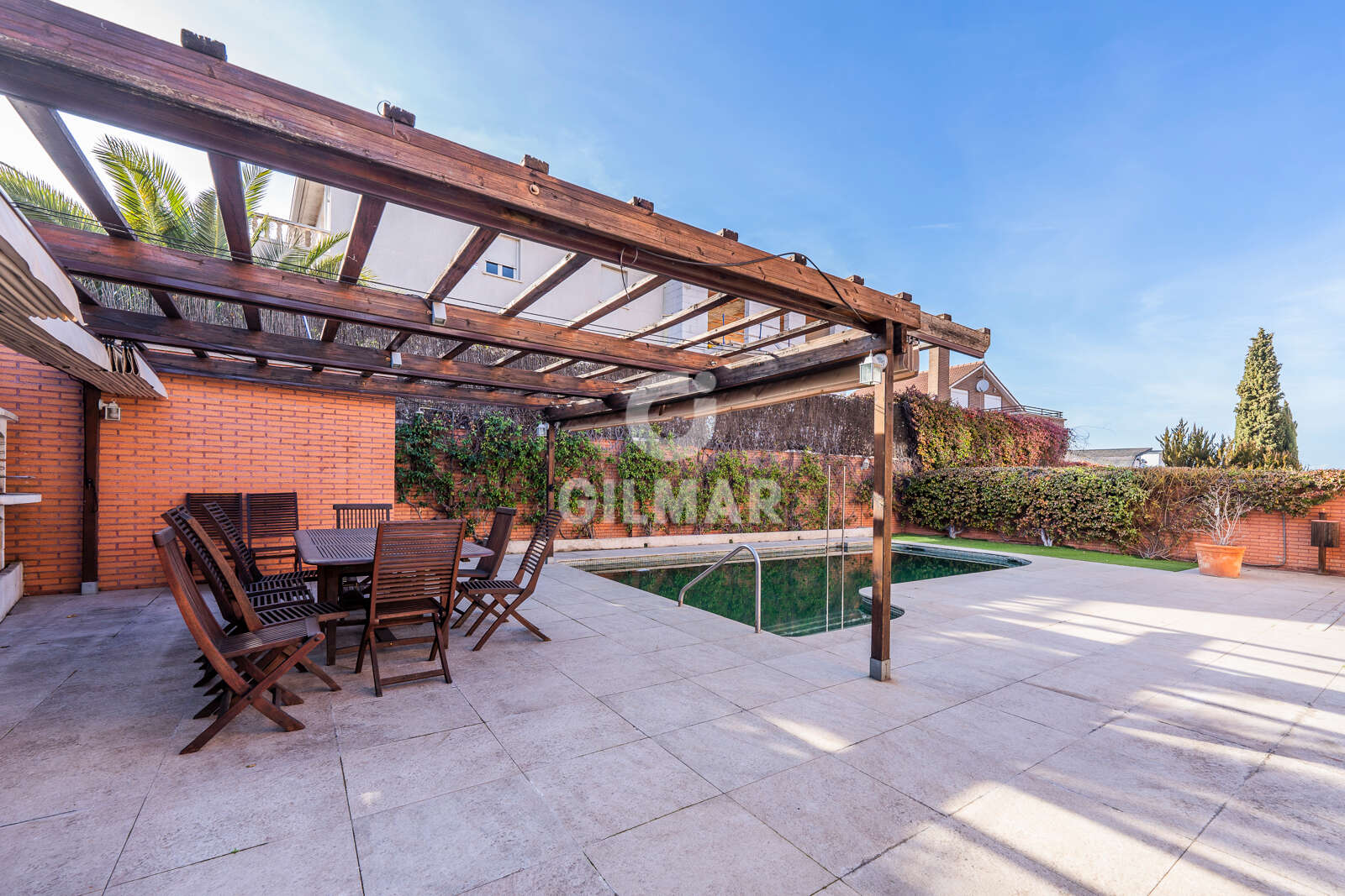 Property slider Gilmar