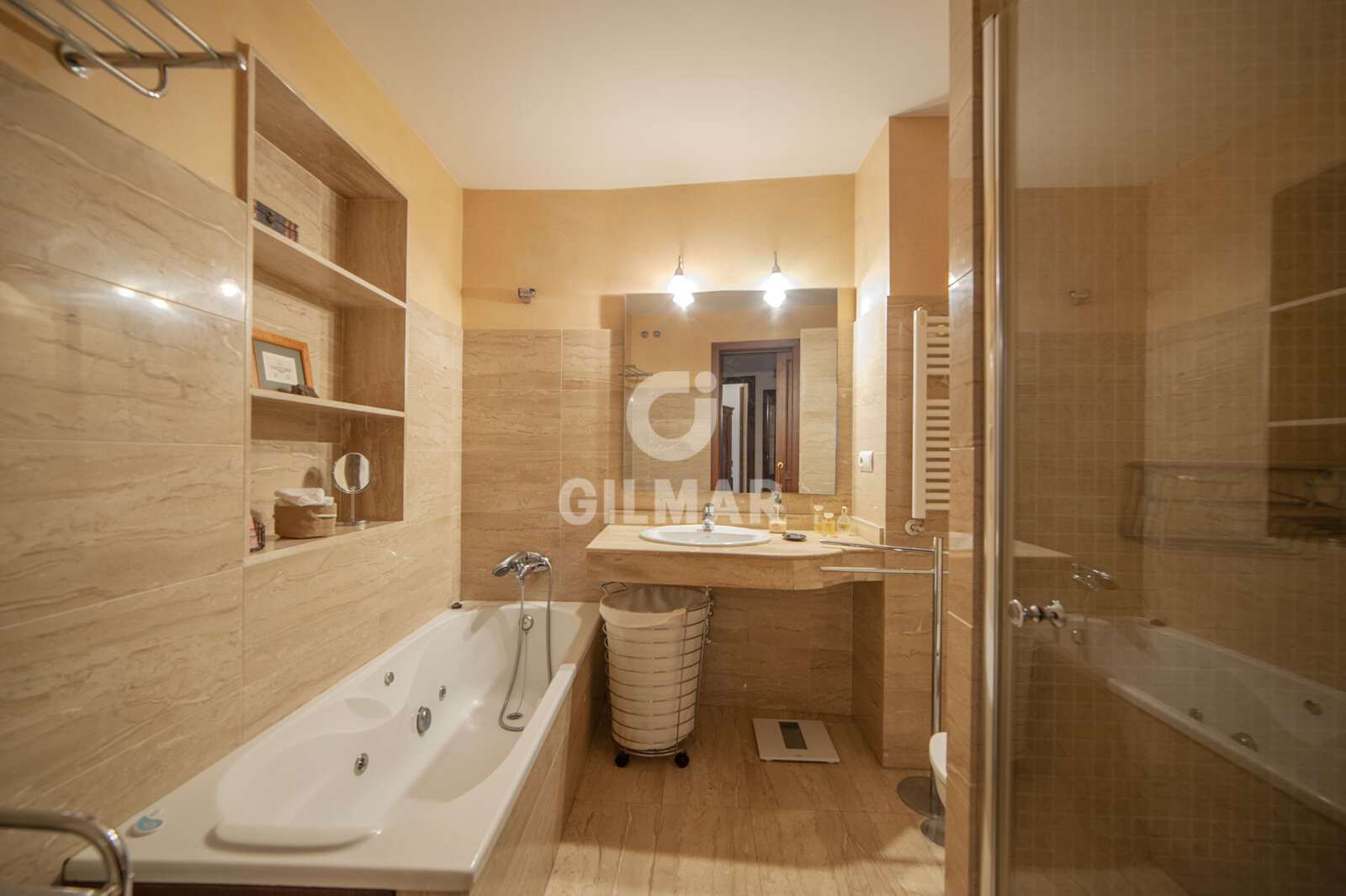 Property slider Gilmar
