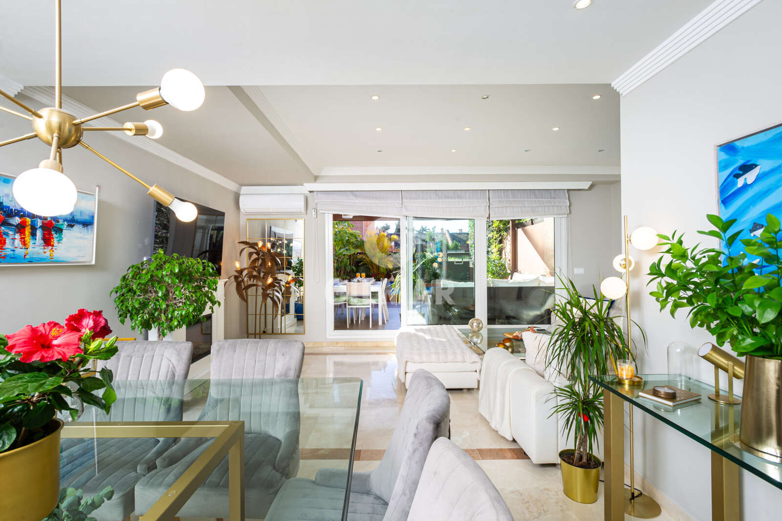 Property slider Gilmar