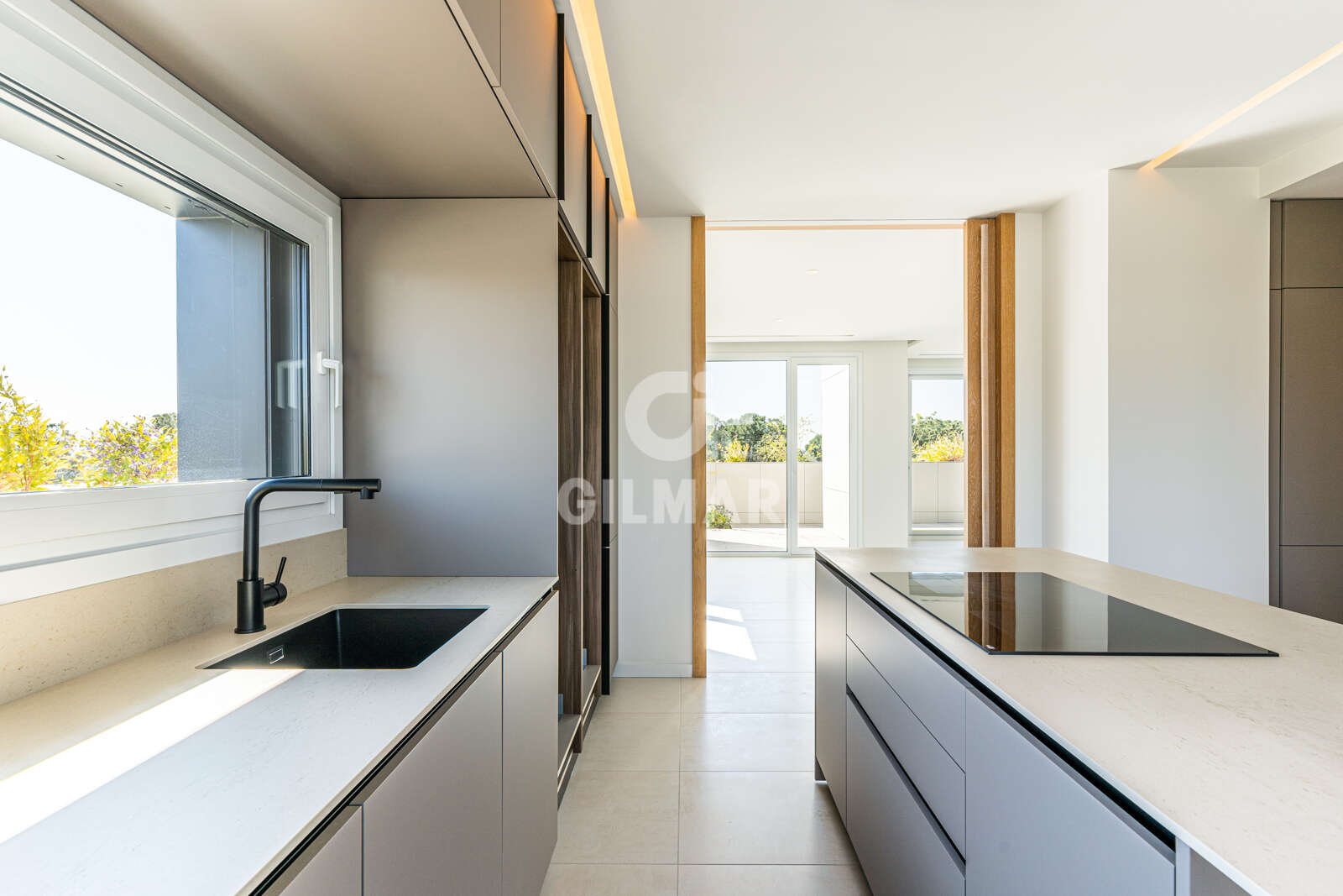 Property slider Gilmar