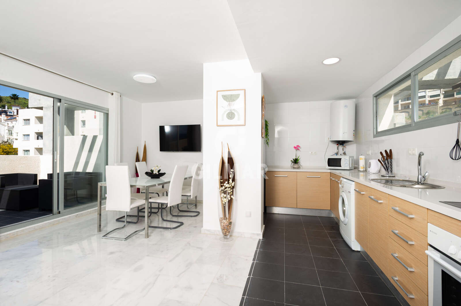 Property slider Gilmar