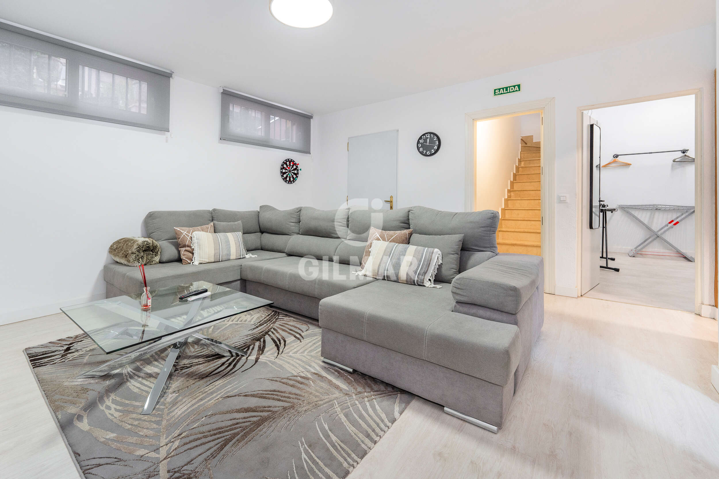 Photo of Semi-detached house