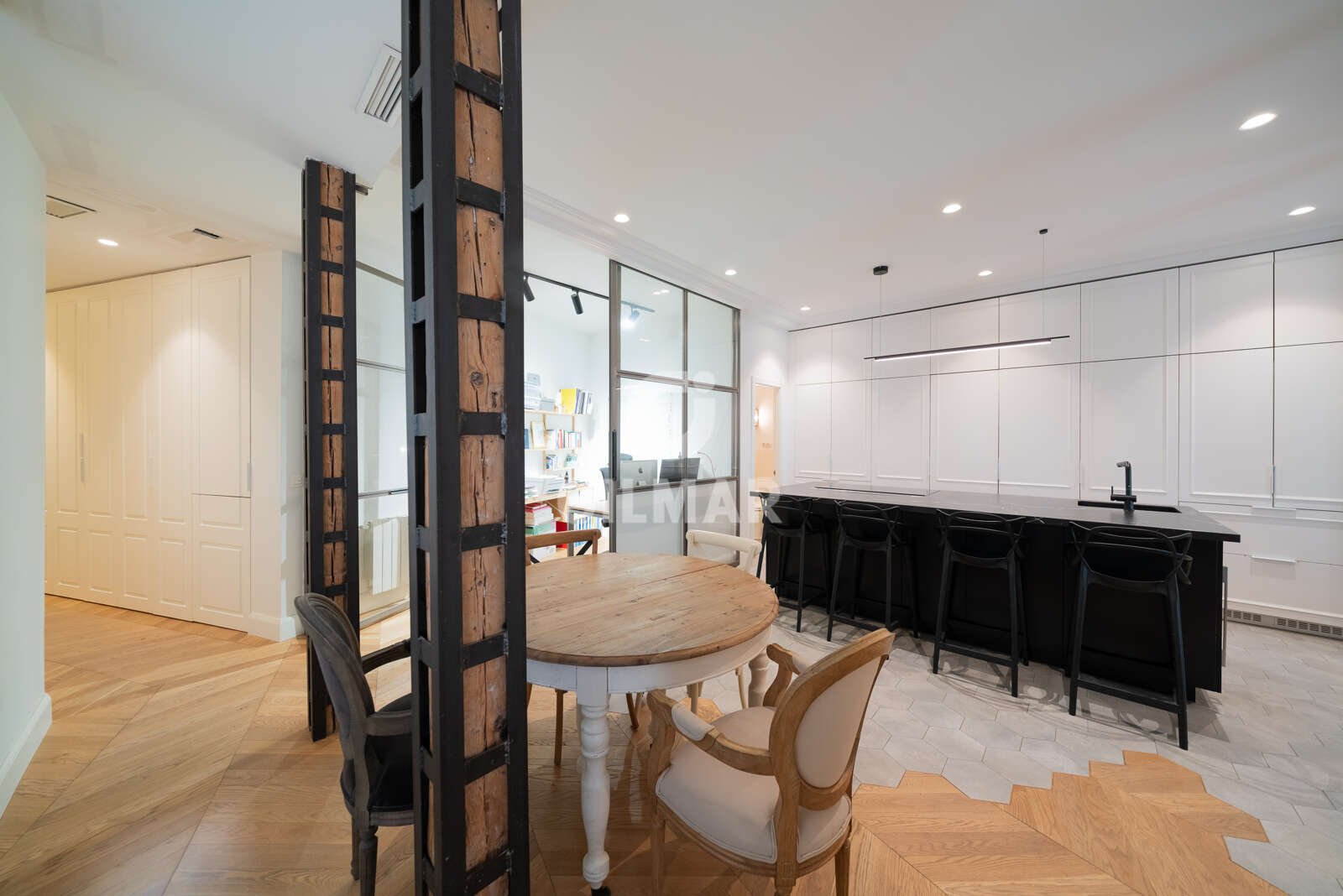 Property slider Gilmar