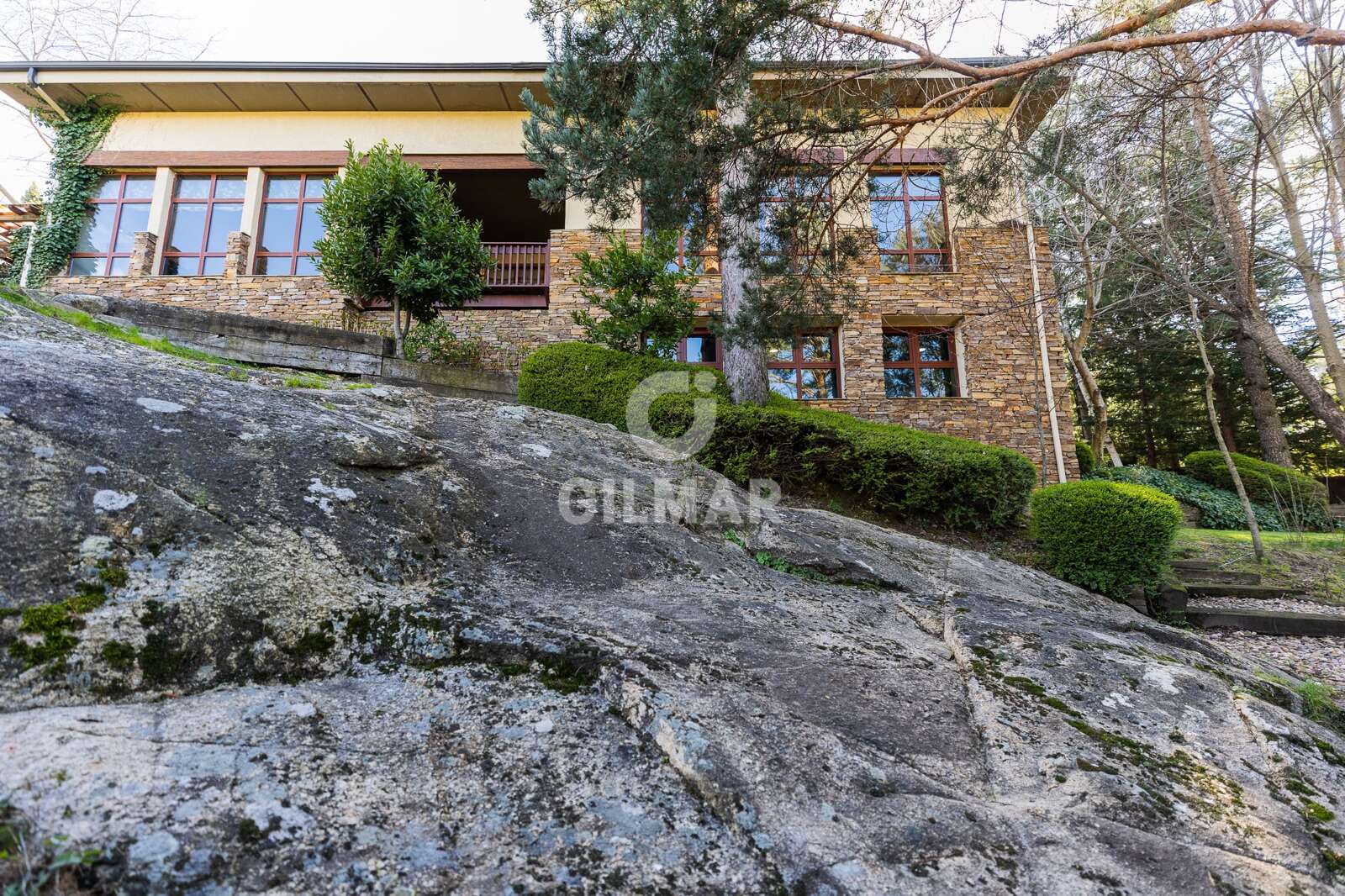Property slider Gilmar
