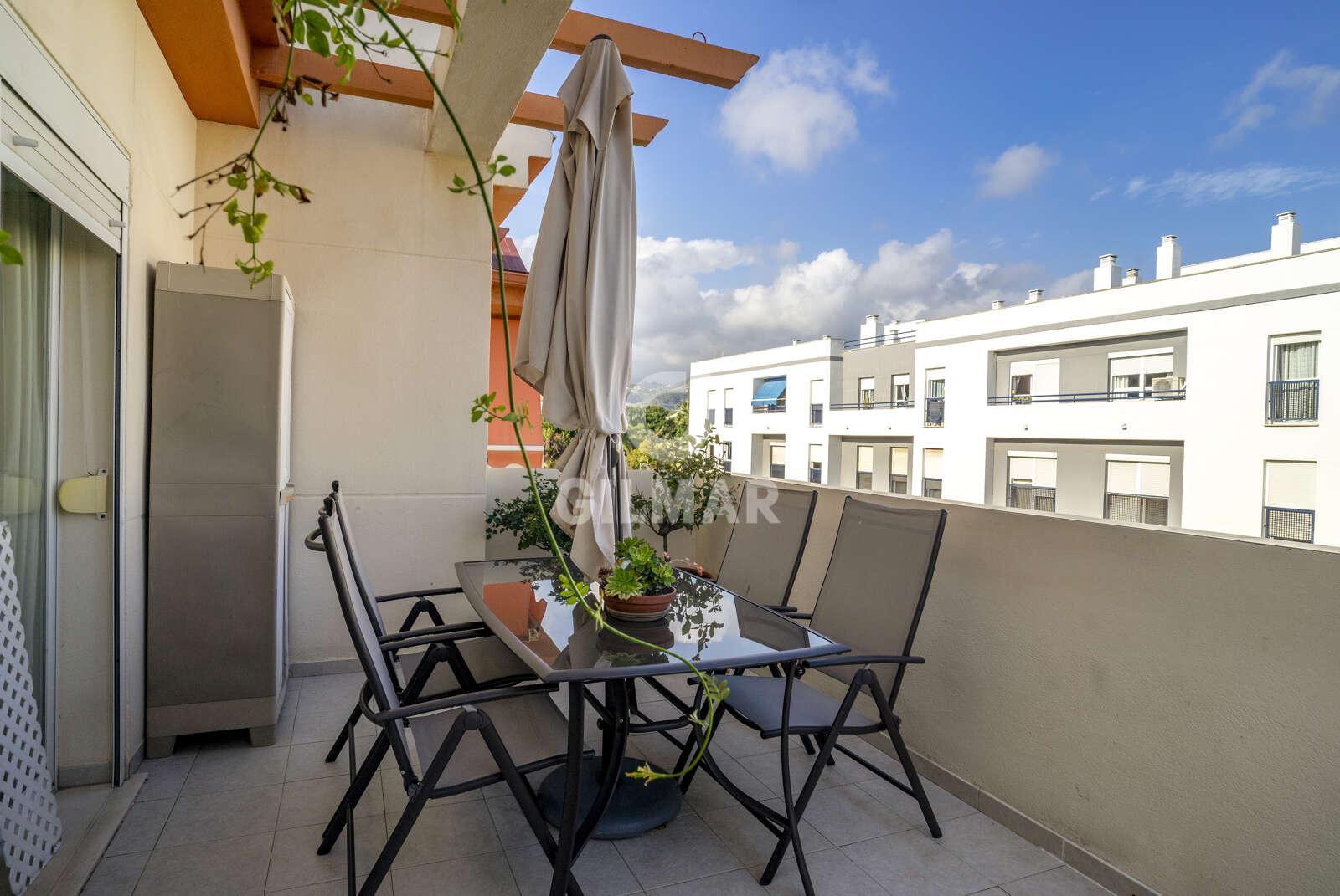 Property slider Gilmar