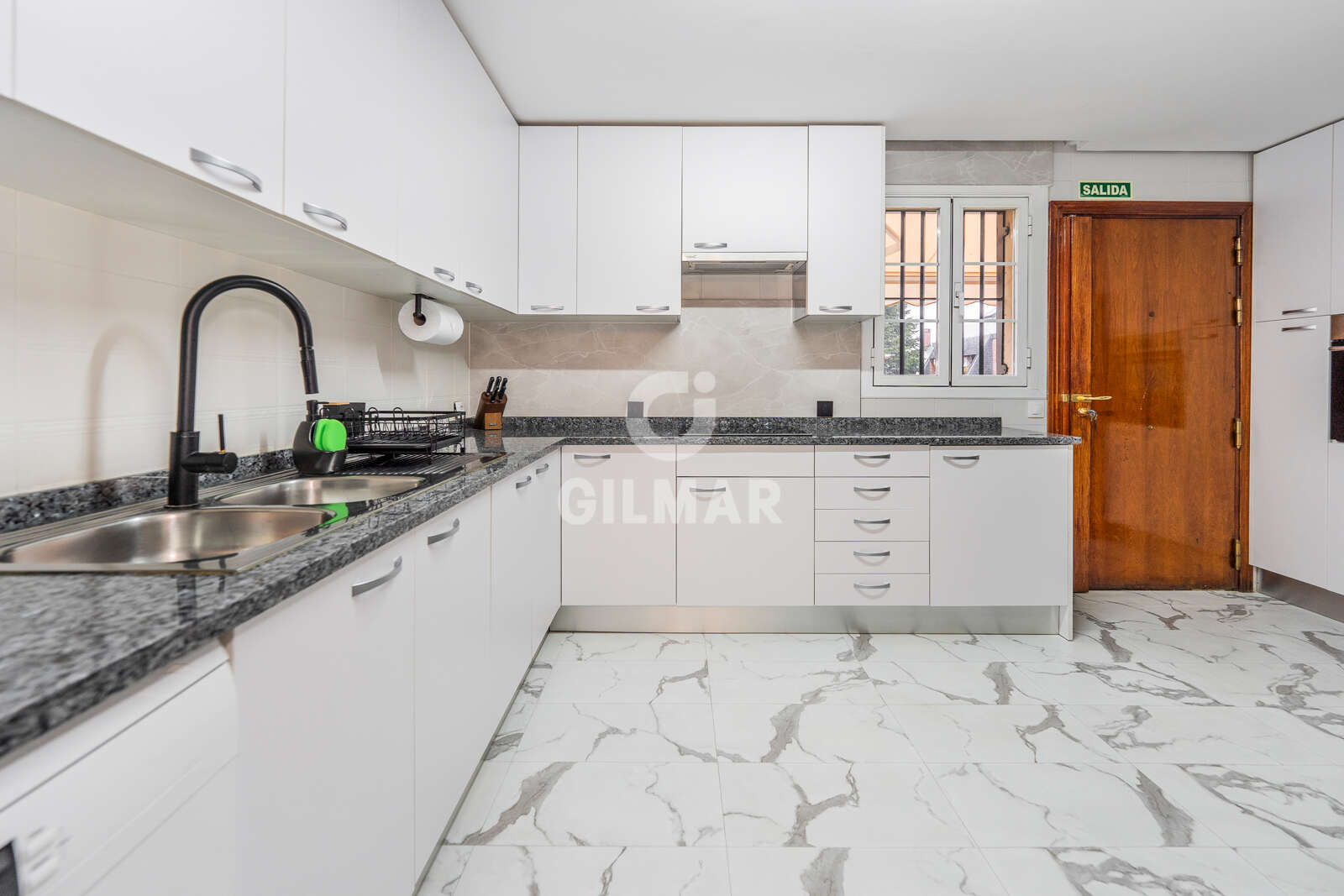 Property slider Gilmar